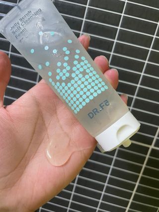 닥터에프파이브 젤리스크럽 소프트 클렌징폼 120ml — 5점을 준 리뷰어가 2022년 5월 올린 사용 사진