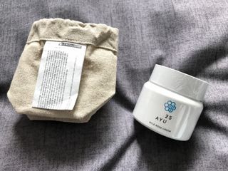 AYU25[아유트웬티파이브]다마스크로즈워터 베이스 천연 수분 촉촉 크림 — 4.5점을 준 리뷰어가 2021년 2월 올린 사용 사진