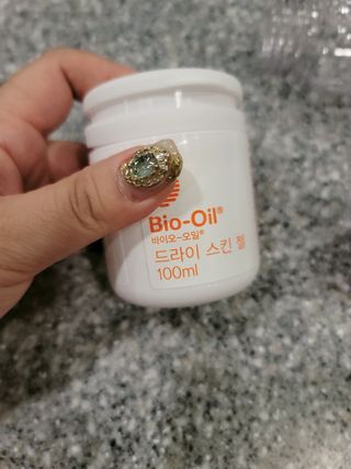 바이오오일 [바이오-오일] 드라이 스킨 젤 100ml — 5점을 준 리뷰어가 2021년 11월 올린 사용 사진