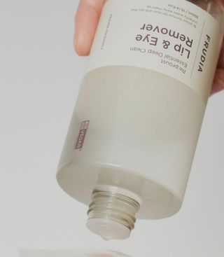 [후르디아] 눈시림없는 올영 립앤아이 리무버 — 5점을 준 리뷰어가 2024년 1월 올린 사용 사진