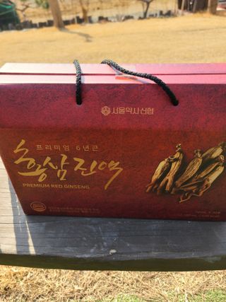 서울약사신협_프리미엄 6년근 홍삼진액_70mlx30포 — 5점을 준 리뷰어가 2021년 2월 올린 사용 사진