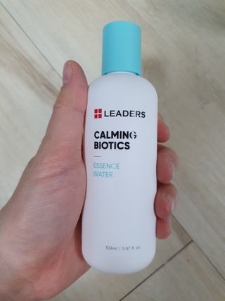 리더스코스메틱 리더스 카밍 바이오틱스 에센스 워터 — 5점을 준 리뷰어가 2021년 4월 올린 사용 사진