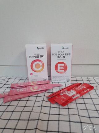 인디닥터 면역 생생 핑크 이뮨 젤리 + 타이탄 BCAA 프로틴 젤리스틱 — 5점을 준 리뷰어가 2022년 4월 올린 사용 사진