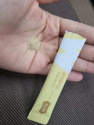 디오르 파인화이트 — 4점을 준 리뷰어가 2022년 1월 올린 사용 사진