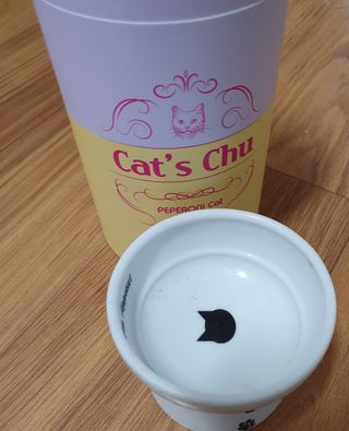 페페로니 잘 먹는 캣츄 - 무항생제 닭고기 12개 + 원양선 참치 12개 — 5점을 준 리뷰어가 2021년 8월 올린 사용 사진