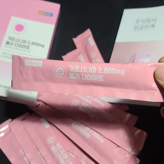 주식회사 얼굴반쪽 [얼굴반쪽 가르시니아 2,800mg] x 14포 1주 젤리 다이어트 보조제 체지방감소 — 5점을 준 리뷰어가 2021년 11월 올린 사용 사진