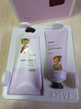 파시 FASCY 高保湿ハンドクリーム40ml+80ml セット — 5점을 준 리뷰어가 2021년 5월 올린 사용 사진