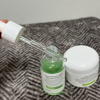 [녹산] 그린 솔루션 멀티 수분 앰플 + 그린 솔루션 멀티 수분크림 — 5점을 준 리뷰어가 2022년 11월 올린 사용 사진