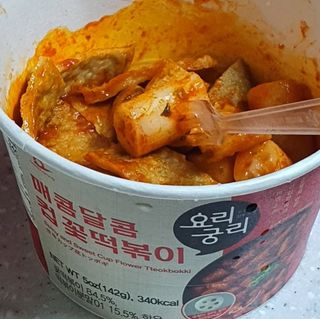 프리 [요리궁리] 타입 B (매콤,치즈,매콤까르보) 꽃떡볶이 6개입 세트 — 5점을 준 리뷰어가 2025년 2월 올린 사용 사진