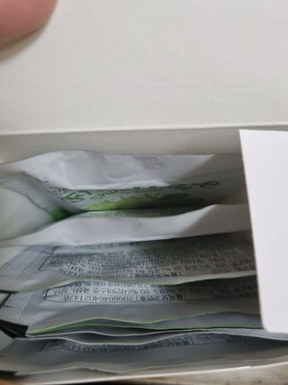 [복음자리] 바리스타 패키지 2종 랜덤발송 (딸기스무디 스틱+샤인머스캣에이드 or 망고스무디+자몽에이드) — 3.5점을 준 리뷰어가 2022년 7월 올린 사용 사진