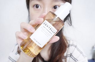 스킨1004 [SKIN1004] 마다가스카르 센텔라 라이트 클렌징 오일 200ml — 5점을 준 리뷰어가 2024년 7월 올린 사용 사진