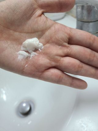스킨1004 [SKIN1004] 마다가스카르 센텔라 앰플 폼 125ml — 5점을 준 리뷰어가 2024년 8월 올린 사용 사진