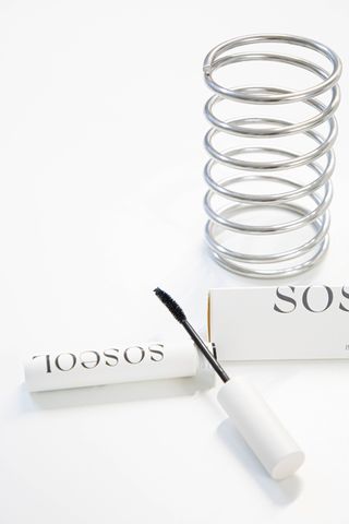 더소설 소설 블랙아이래쉬 세럼 10g(SOSEOL BLACK EYELASH SERUM 10g) — 5점을 준 리뷰어가 2023년 12월 올린 사용 사진