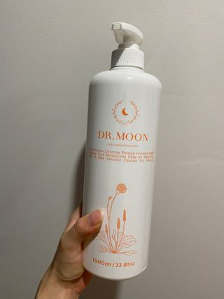 프리[닥터문] 유산균 락토케어 질경초 여성청결제 1000ml (젤타입) — 5점을 준 리뷰어가 2022년 6월 올린 사용 사진