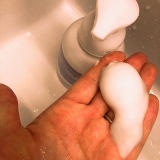 약손명가코스메틱 에오스보떼 브라이트닝 버블 폼 클렌징 300ml — 4.5점을 준 리뷰어가 2021년 12월 올린 사용 사진
