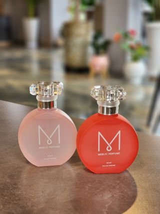 자연스러운 샴푸향이 나는 메블릭퍼퓸 케라 50ml +상큼달달한 라즈베리향이 나는 메블릭퍼퓸 라즈베리 50ml — 5점을 준 리뷰어가 2022년 9월 올린 사용 사진