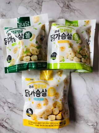 굽네몰 [굽네] 탱글탱글 닭가슴살볼 3종, 닭가슴살 오븐 스테이크 3종 — 4.5점을 준 리뷰어가 2021년 5월 올린 사용 사진