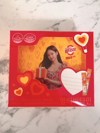 광동생활건강 [광동] 비타500데일리스틱 크리스마스 에디션 60포+20포 추가 증정&쇼핑백+스티커 gift — 5점을 준 리뷰어가 2021년 12월 올린 사용 사진