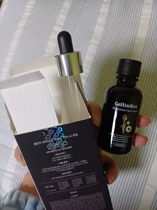 코매료 셀인키 리바이탈 퍼펙트 세럼 2종(천연오일100프로+순수비타민c150,000ppm) — 5점을 준 리뷰어가 2024년 2월 올린 사용 사진