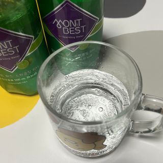 몽베스트 Montbest with Sparkling water Lime20병 — 5점을 준 리뷰어가 2022년 11월 올린 사용 사진