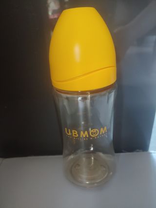 유비맘 PPSU 젖병 노꼭지_260ml_컬러 랜덤 발송 — 5점을 준 리뷰어가 2020년 12월 올린 사용 사진