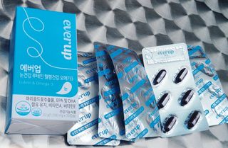 [몸엔용] 에버업 멀티비타민&미네랄, 눈건강 루테인 혈행건강 오메가3, 면역 프로바이오틱스 3종 택1 — 5점을 준 리뷰어가 2022년 4월 올린 사용 사진