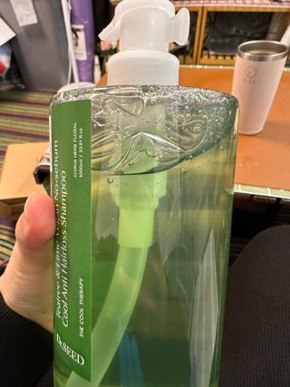 닥터시드 티트리 앤 라임 비건 지성케어 쿨 탈모 샴푸 (1000ml) — 5점을 준 리뷰어가 2024년 1월 올린 사용 사진