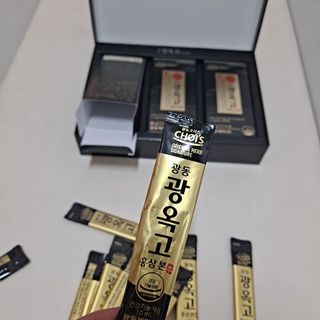 광동생활건강 [광동제약] 광동 광옥고 홍삼 본 30포 + 쇼핑백 증정 — 5점을 준 리뷰어가 2022년 5월 올린 사용 사진