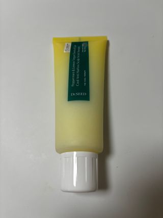 닥터시드 페퍼민트 앤 레몬 비건 비듬케어 쿨 탈모 두피 스크럽 샴푸 — 5점을 준 리뷰어가 2024년 7월 올린 사용 사진