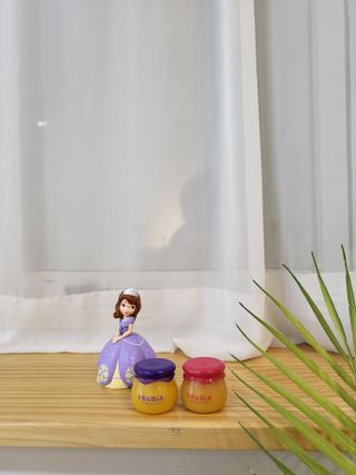 [후르디아] 올리브영 꿀과즙 립밤 2종 (블루베리/석류) — 5점을 준 리뷰어가 2021년 11월 올린 사용 사진