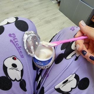 매일바이오 그릭요거트 오리지널 플레인 4개, 로스터리 커피믹스 4개 — 4점을 준 리뷰어가 2021년 12월 올린 사용 사진