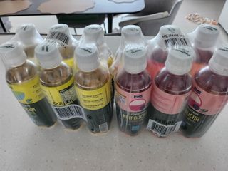 더그레잇티 콤부차 [매일유업] 더그레잇티 44kcal 콤부차 300ml *12개입 (오리지널 6개+베리리치 6개) — 5점을 준 리뷰어가 2023년 8월 올린 사용 사진