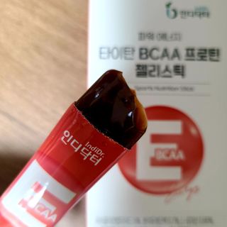 [인디닥터] 타이탄 BCAA 프로틴 젤리스틱 — 5점을 준 리뷰어가 2022년 5월 올린 사용 사진