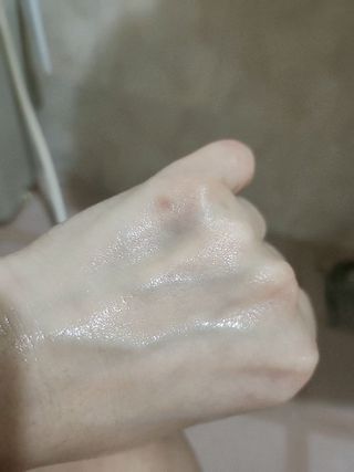 스킨1004 [SKIN1004] 마다가스카르 센텔라 앰플 폼 125ml — 4.5점을 준 리뷰어가 2024년 8월 올린 사용 사진