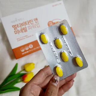 서울약사신협_내몸애발란스멀티비타민앤미네랄파워업_800mg x 90정 — 5점을 준 리뷰어가 2021년 8월 올린 사용 사진