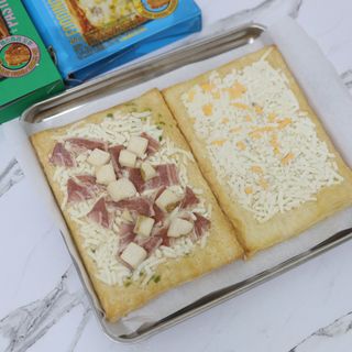 [푸딩팩토리] 페스츄리 피자 4종 택3_파이브 치즈/페퍼로니 비프칠리/고추베이컨 포테이토/허니고르곤졸라 — 5점을 준 리뷰어가 2022년 7월 올린 사용 사진