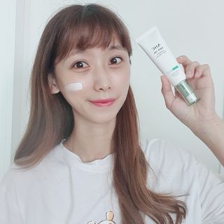 [AHC] 세이프온 에센스 선크림 올리브영 스페셜 증정 기획세트 — 5점을 준 리뷰어가 2022년 6월 올린 사용 사진