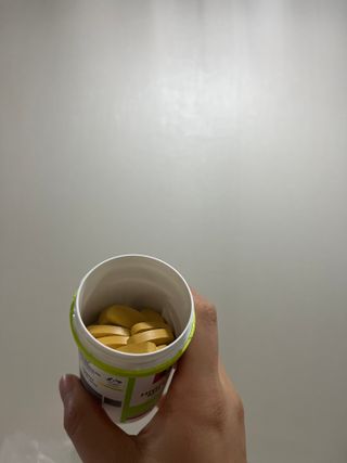 Swisse 스위스 고함량 밀크씨슬 35,000mg 60정 — 4.5점을 준 리뷰어가 2021년 11월 올린 사용 사진
