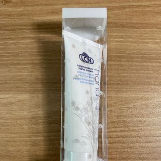 LCN(엘씨엔) LCN 리제너러티브 핸드크림 75ml 주름개선 고보습 재생핸드크림 — 5점을 준 리뷰어가 2022년 7월 올린 사용 사진