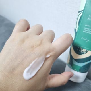 트리마이 주름개선 기능성의 퍼퓸 바디케어, 힐링 베리어 바디크림 3종 택1 — 5점을 준 리뷰어가 2022년 9월 올린 사용 사진