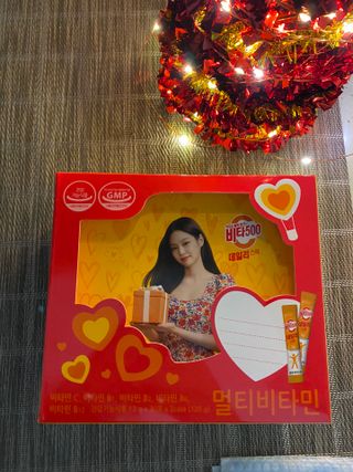 광동생활건강 [제니에디션] 비타500데일리스틱 gift set 60포+제니굿즈 3종+쇼핑백 — 5점을 준 리뷰어가 2021년 11월 올린 사용 사진