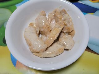 굽네몰 [굽네] 소스가 맛있는 닭가슴살 슬라이스 4종 — 4점을 준 리뷰어가 2021년 4월 올린 사용 사진