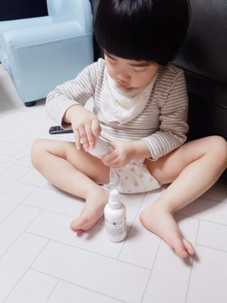 mom e 맘이 내추럴 베이비 케어 크림+바디오일 — 4점을 준 리뷰어가 2021년 1월 올린 사용 사진