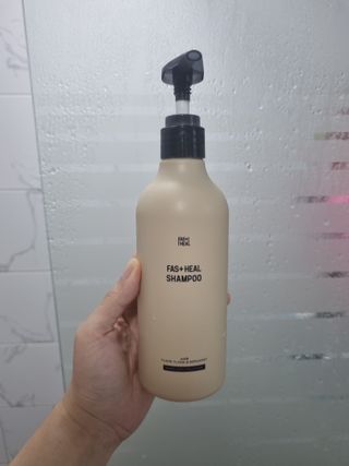 패스트힐(fast heal) 패스트힐 탈모증상완화샴푸 470ml — 5점을 준 리뷰어가 2023년 10월 올린 사용 사진