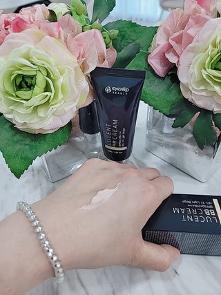 아이앤립 / EYENLIP 아이앤립 루센트 비비크림 2 Color — 5점을 준 리뷰어가 2021년 6월 올린 사용 사진