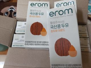 이롬 erom 황성주박사의 국산콩 두유 호두와 아몬드 — 5점을 준 리뷰어가 2020년 12월 올린 사용 사진