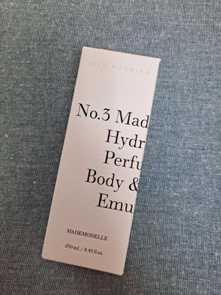 줄라이 모닝 _ JULY MORNING 줄라이모닝 하이드레이팅 퍼퓸드 바디앤핸드 에멀젼 — 3점을 준 리뷰어가 2022년 3월 올린 사용 사진