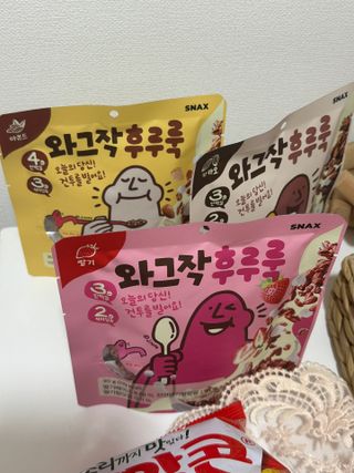 스낵스 와그작후루룩 3종_카카오2봉+아몬드2봉+딸기2봉 (총 6봉) — 5점을 준 리뷰어가 2024년 2월 올린 사용 사진