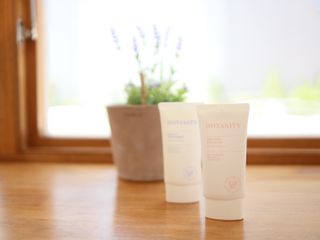 보타니티 촉촉수분자차 아쿠아핏 선 에센스 50ml + 보송톤업자차 징크 선 로션 50ml SPF50+ PA++++ (4/25) — 5점을 준 리뷰어가 2022년 5월 올린 사용 사진