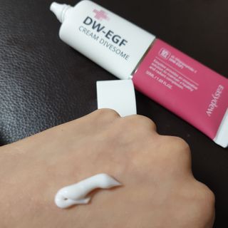 이지듀 DW-EGF 크림 다이브좀_콜라겐이 쏙쏙, 탄력피부로 다이빙 — 5점을 준 리뷰어가 2021년 2월 올린 사용 사진